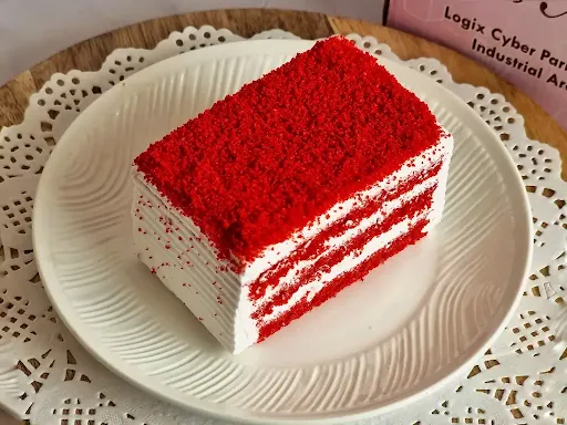 Eggless Red Velvet Pastry