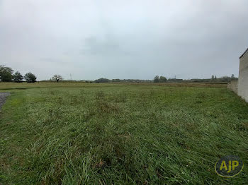 terrain à Saint-Germain-d'Esteuil (33)