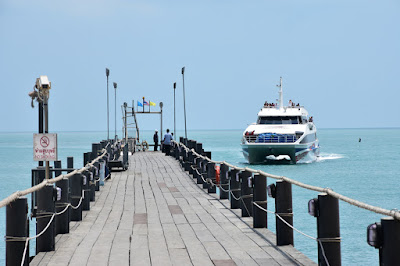 Stopover at Thung Makham Noi Pier in Chumphon