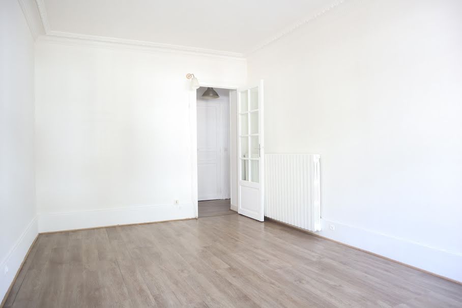 Vente appartement 2 pièces 42.18 m² à Paris 10ème (75010), 300 000 €