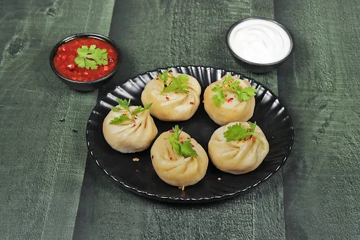 Chilli Cheese Steamed Momos [8 Pieces]