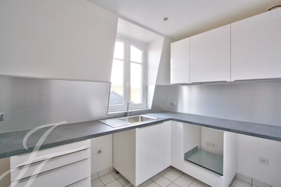 Location  appartement 1 pièce 46 m² à Paris 8ème (75008), 1 721 €