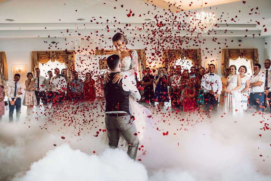 Fotografo di matrimoni Anna Tomasik (annatomasik). Foto del 24 febbraio 2020