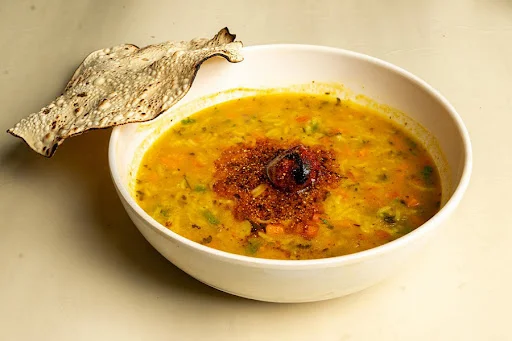 Masala Dal Khichdi ( Veggie Mix)