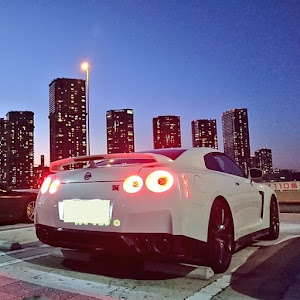 NISSAN GT-R R35