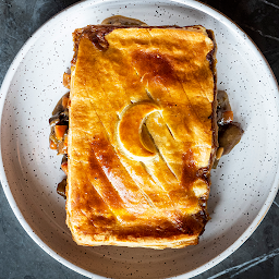 Steak, Stout & Mushroom Pot Pie (Serves 2)