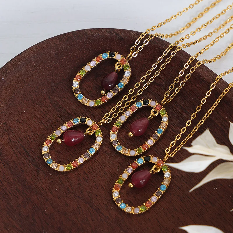 Title 3, Collier femme en acier titane avec pendentif él...