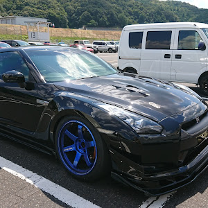 NISSAN GT-R R35