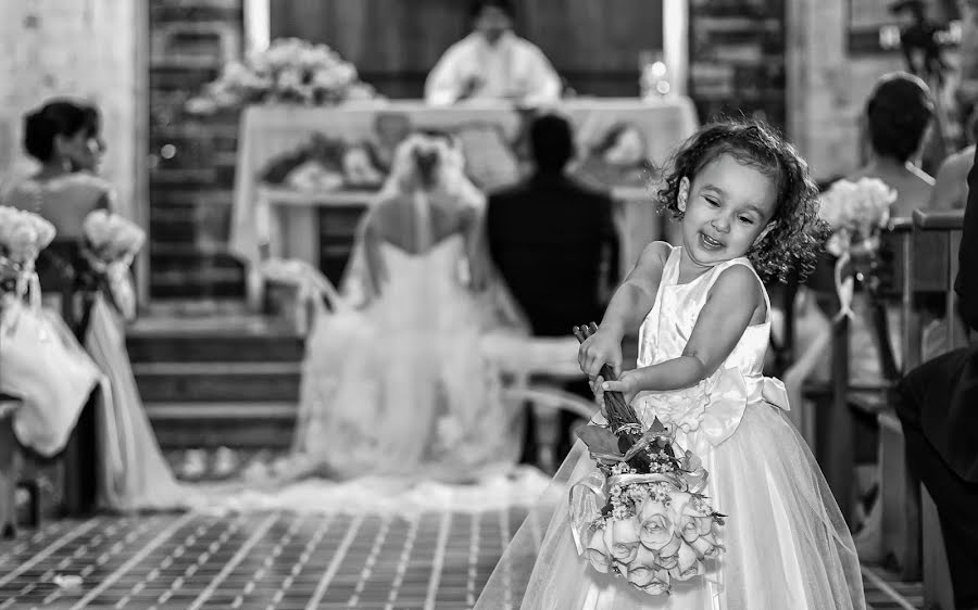 Fotógrafo de casamento Alberto Abrego (albertoabrego21). Foto de 1 de abril 2019