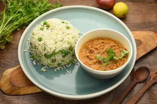 Chicken Keema Matar (With Rice Or 2 Pcs. Plain Parantha)