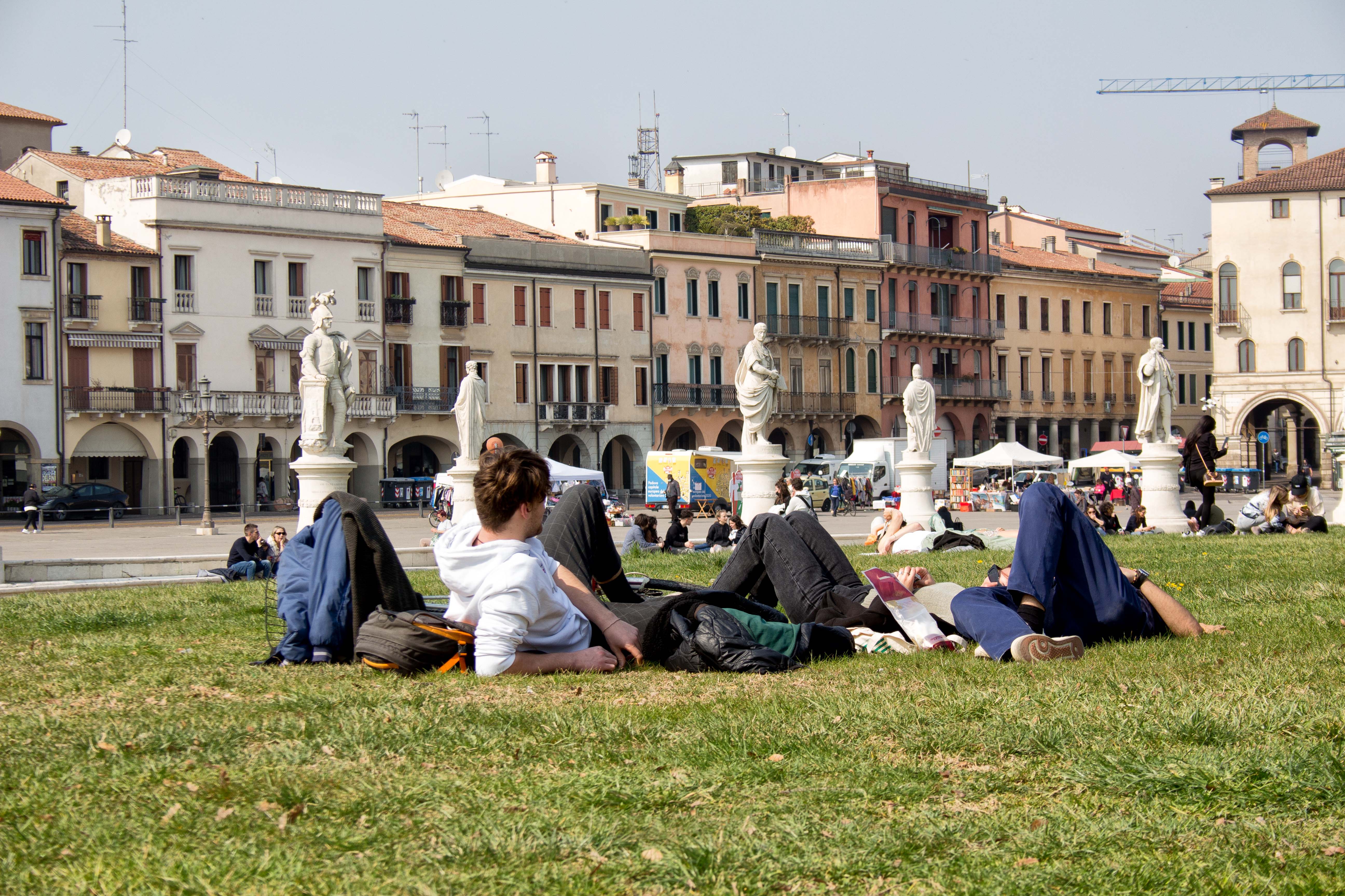 Dormite tutti ? di Gianluca Presto