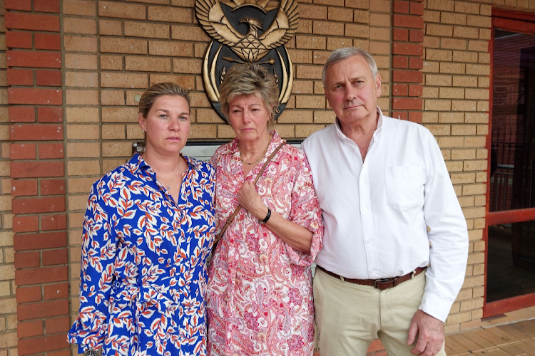 Steven Preston's wife Bernice with his mother Laura and father Iain Preston outside the Randburg magistrate's court. File photo.