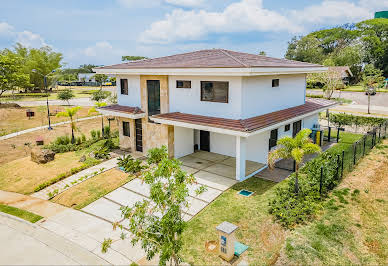 Apartment with pool 3