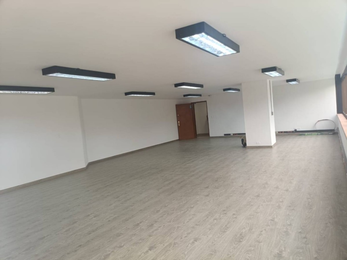 Oficina En Venta - Porciuncula, Bogota
