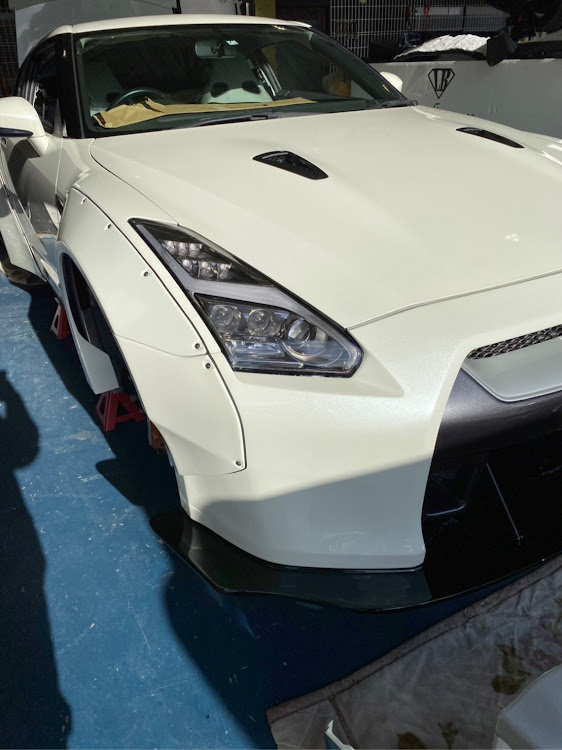 NISSAN GT-RのLB★WORKS・リバティーウォークに関するカスタム事例の投稿画像1枚目