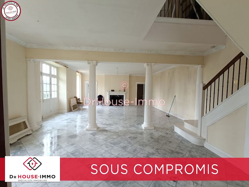 Vente maison 8 pièces 253 m² à Pamplie (79220), 159 000 €