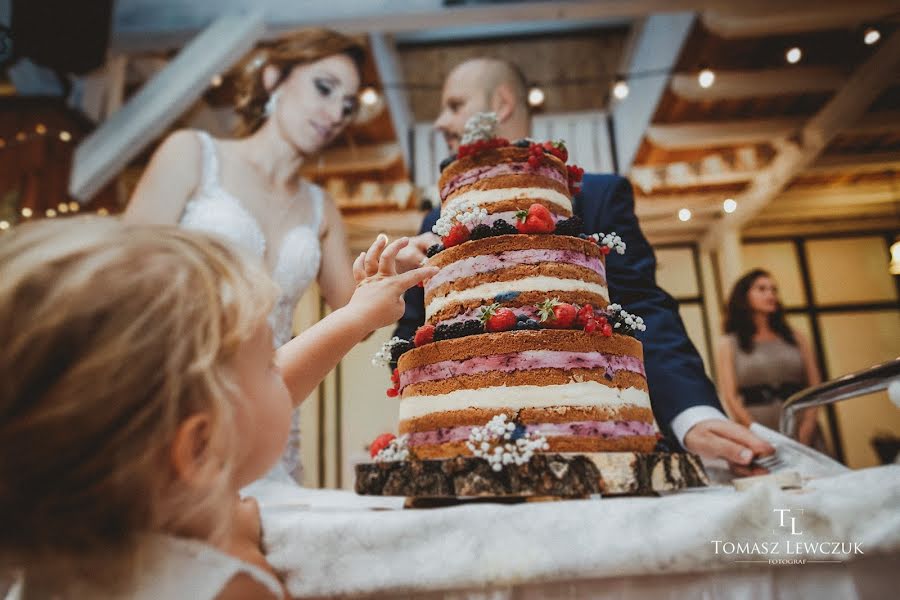 Fotógrafo de casamento Tomasz Lewczuk (tomaszlewczuk). Foto de 10 de março 2020