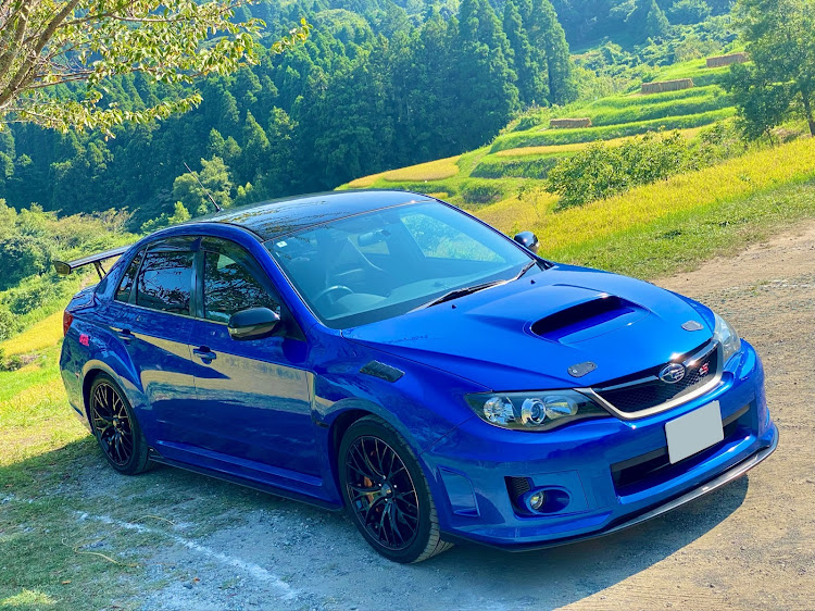 インプレッサ WRX STIの真後ろ選手権・避暑地を求めて💨・結局暑い所で撮影😅・久しぶりの家族全員で外食😋・teamBOXERに関するカスタム事例の投稿画像16枚目