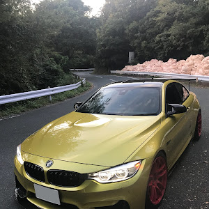 M4 クーペ