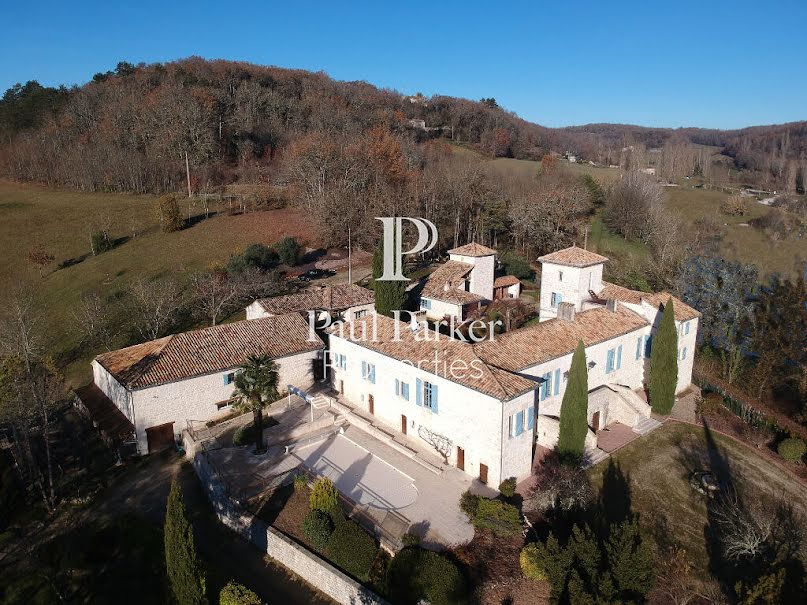 Vente propriété 16 pièces 400 m² à Cahors (46000), 1 670 000 €