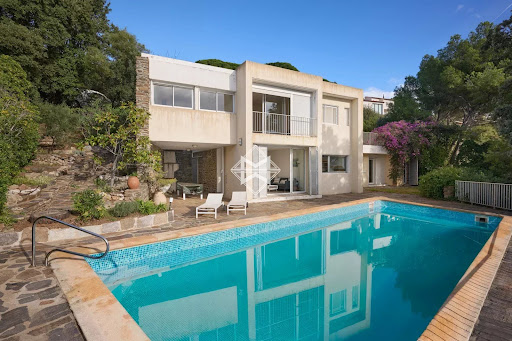 Villa with pool 4