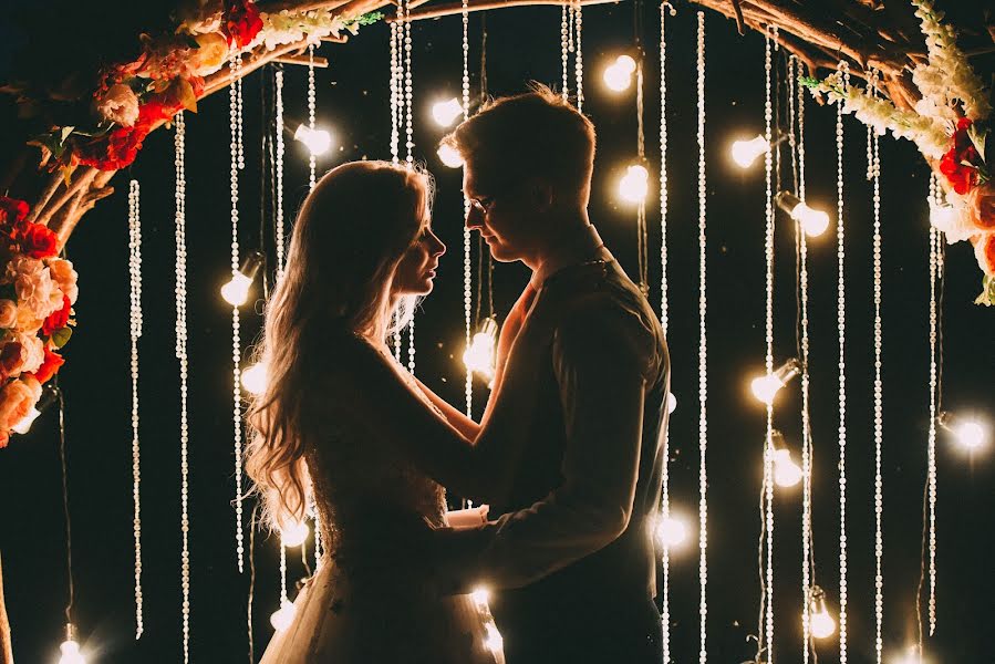 Fotógrafo de bodas Denis Khuseyn (legvinl). Foto del 26 de julio 2018