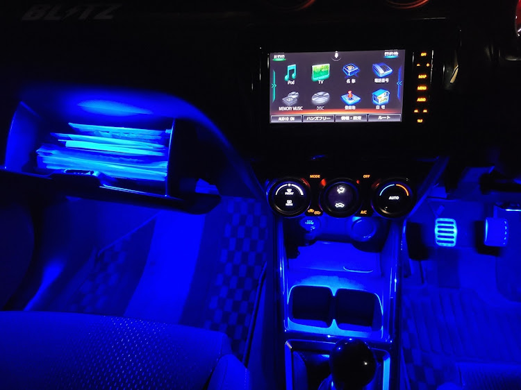 スイフトスポーツのみんなのお気に入り内装を見てみたいに関するカスタム事例の投稿画像2枚目