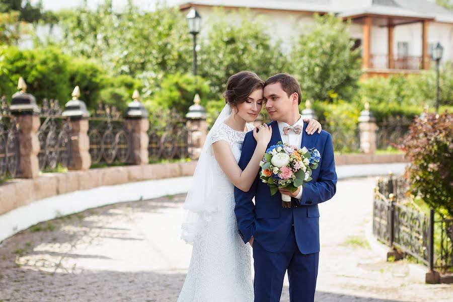 Fotógrafo de casamento Yuliya Medvedeva (multjaschka). Foto de 21 de junho 2017