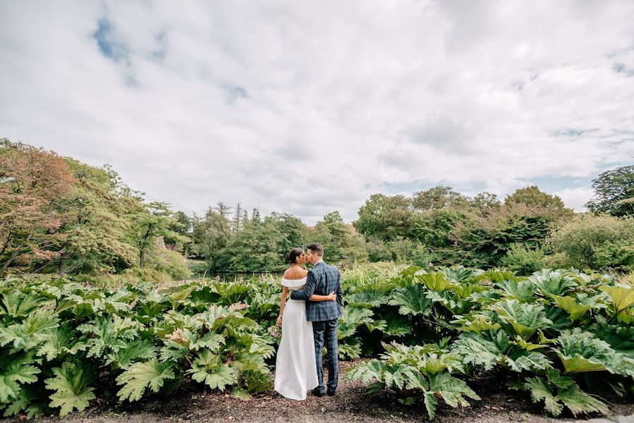 Fotografo di matrimoni Irina Pervushina (london2005). Foto del 10 ottobre 2019