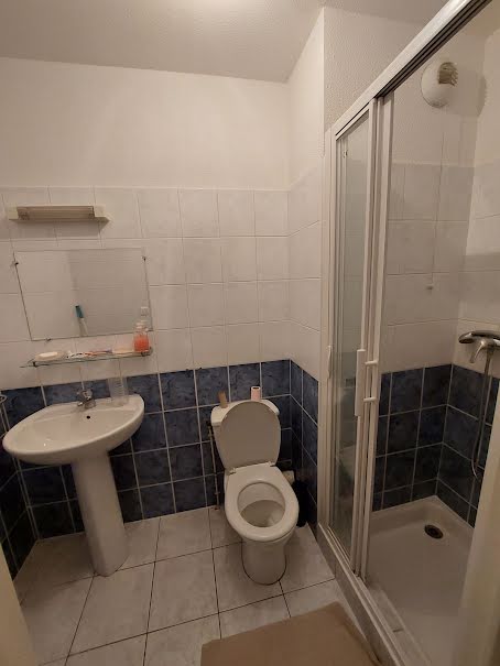 Location  appartement  20.73 m² à Rodez (12000), 300 €