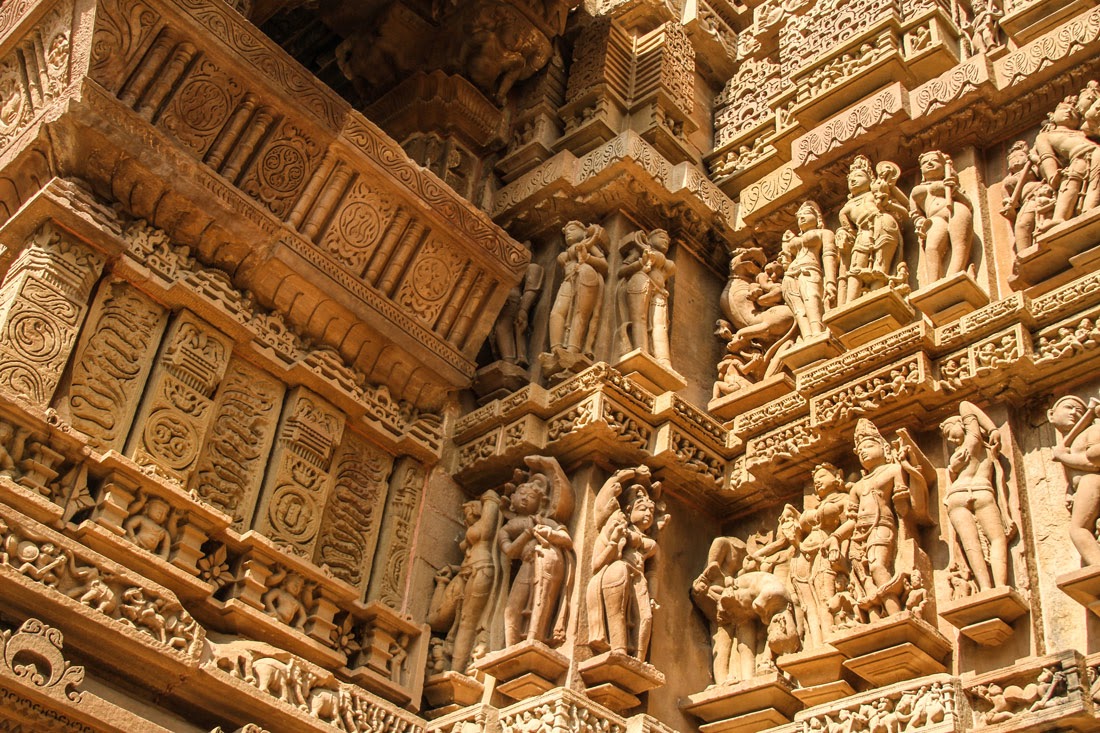 Os templos de Khajuraho e suas esculturas eróticas