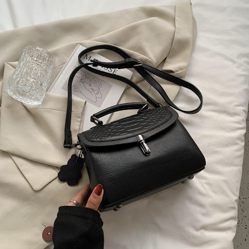 Title 4, Womens Fashion Texture Handbag for commuters. ...