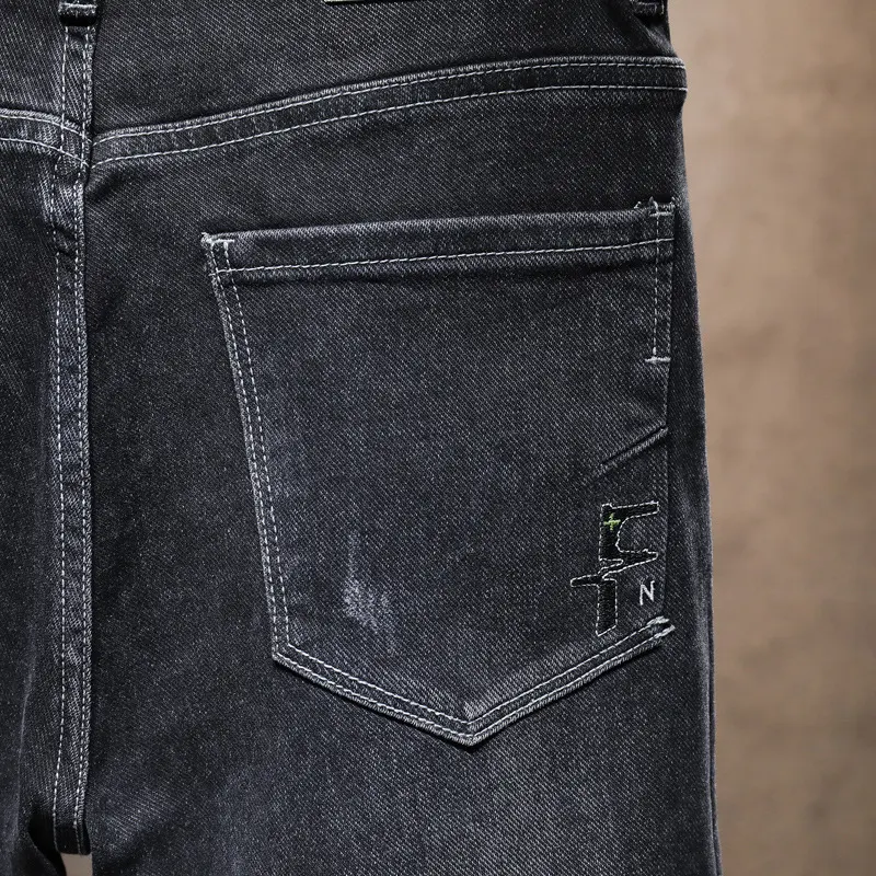Herbst- und Winter-Herrenjeans für kleine Füße der Marke Tide, Stretch, bequeme Passform für stilvolle Looks und optimalen Tragekomfort.