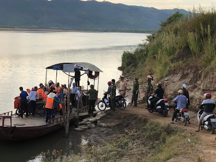 Huyện Thanh Chương, địa bàn duy nhất trong toàn tỉnh có thí sinh đi thi phải đi qua đò Phuống với 162 học sinh từ Trường THPT Đặng Thai Mai (xã Thanh Giang) sang điểm thi tại Trường THPT Nguyễn Sỹ Sách. Để hỗ trợ và tạo điều kiện cho các thí sinh tham dự kỳ thi THPT Quốc gia 2019, Đội Cảnh sát Giao thông huyện Thanh Chương phối hợp với Công an xã và Chi đoàn xã Thanh Giang tổ chức cho hơn 200 thí sinh và phụ huynh Trường THPT Đặng Thai Mai khi qua đò không thu phí.