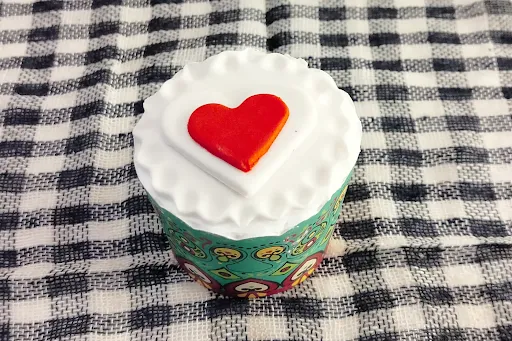 Love Theme Cupcake