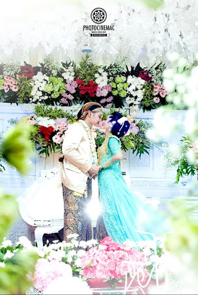 Wedding photographer Haris Sujatmiko (photocinemac). Photo of 30 August 2018