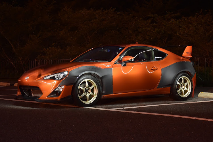 86のロケットバニー・深リム・BRZ・DIYに関するカスタム事例の投稿画像2枚目