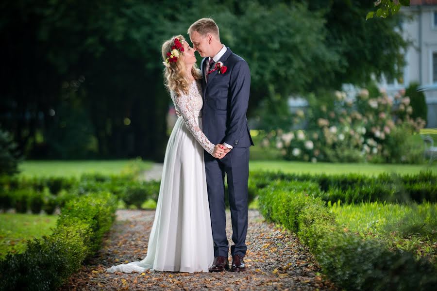 Wedding photographer Radek Nowacki (radeknowacki). Photo of 25 February 2020