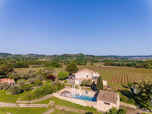 Property with pool 3