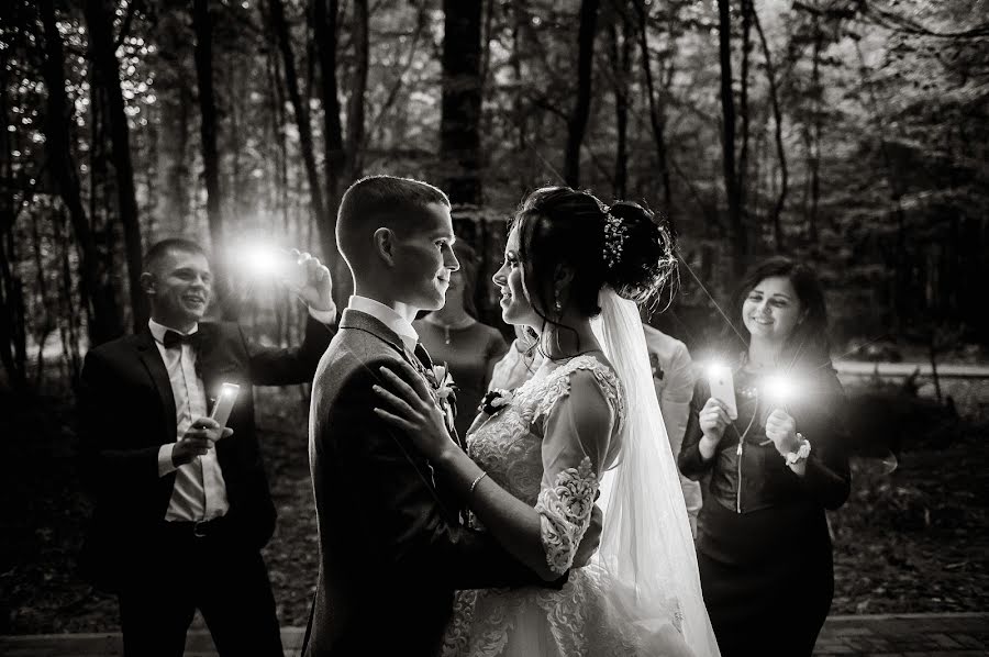 Wedding photographer Vadim Kostyuchenko (sharovar). Photo of 10 December 2018