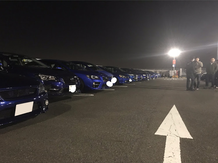 インプレッサの青色撮影会・スポーツカー集まると圧巻・ナイトミーティング・イオンモール木曽川・スバルMT？に関するカスタム事例の投稿画像6枚目