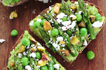 Avocado Asparagus Toast