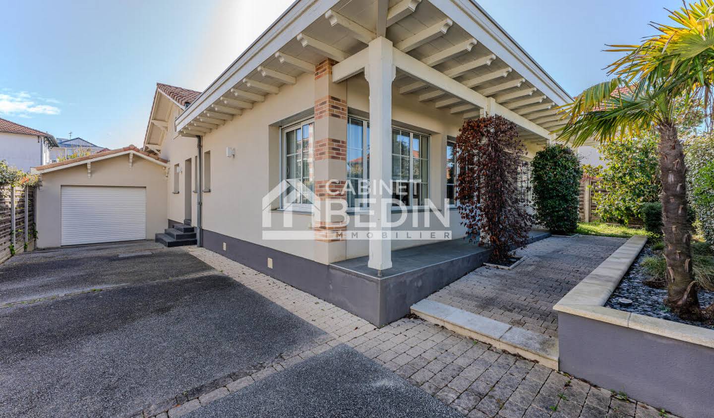 House with pool and terrace Arcachon