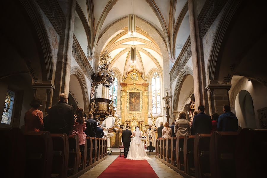 Svadobný fotograf Břetislav Válek (kelav). Fotografia publikovaná 28. marca