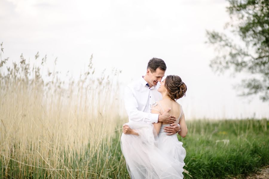 Fotógrafo de casamento Yuliya Isupova (juliaisupova). Foto de 2 de junho 2019