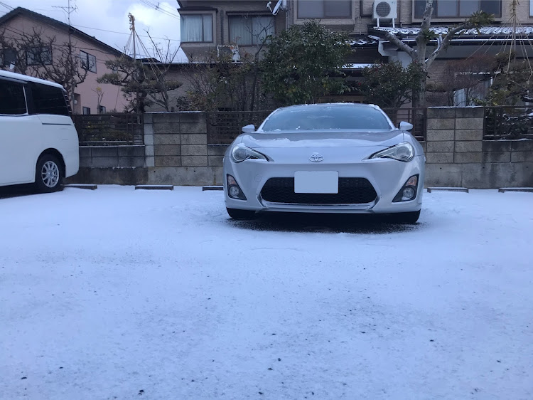86の新潟・仕事行きたくない・純正バンパーはいいぞ・雪に関するカスタム事例の投稿画像1枚目