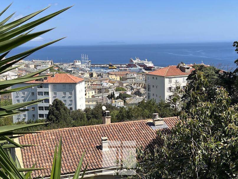 Vente appartement 4 pièces 115 m² à Bastia (20200), 320 000 €