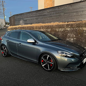 V40 T4