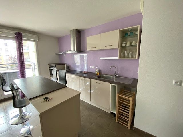 Location meublée appartement 3 pièces 53 m² à Lyon 8ème (69008), 1 023 €