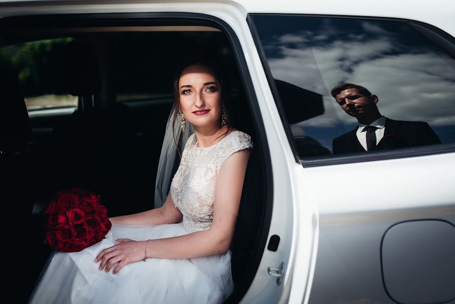 Wedding photographer Volodimir Lesik (tsembel). Photo of 23 January 2019